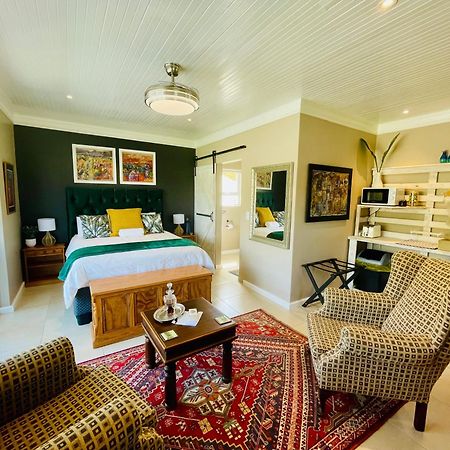 Calm Waters Guesthouse เพลตเตนเบิร์กเบย์ ภายนอก รูปภาพ