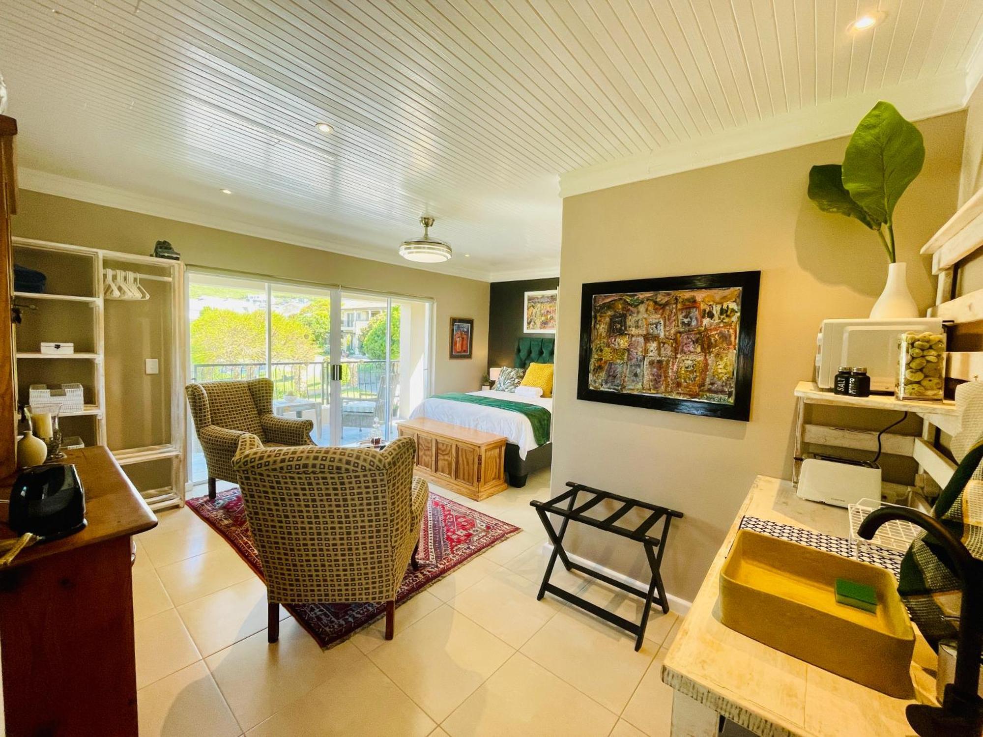 Calm Waters Guesthouse เพลตเตนเบิร์กเบย์ ห้อง รูปภาพ