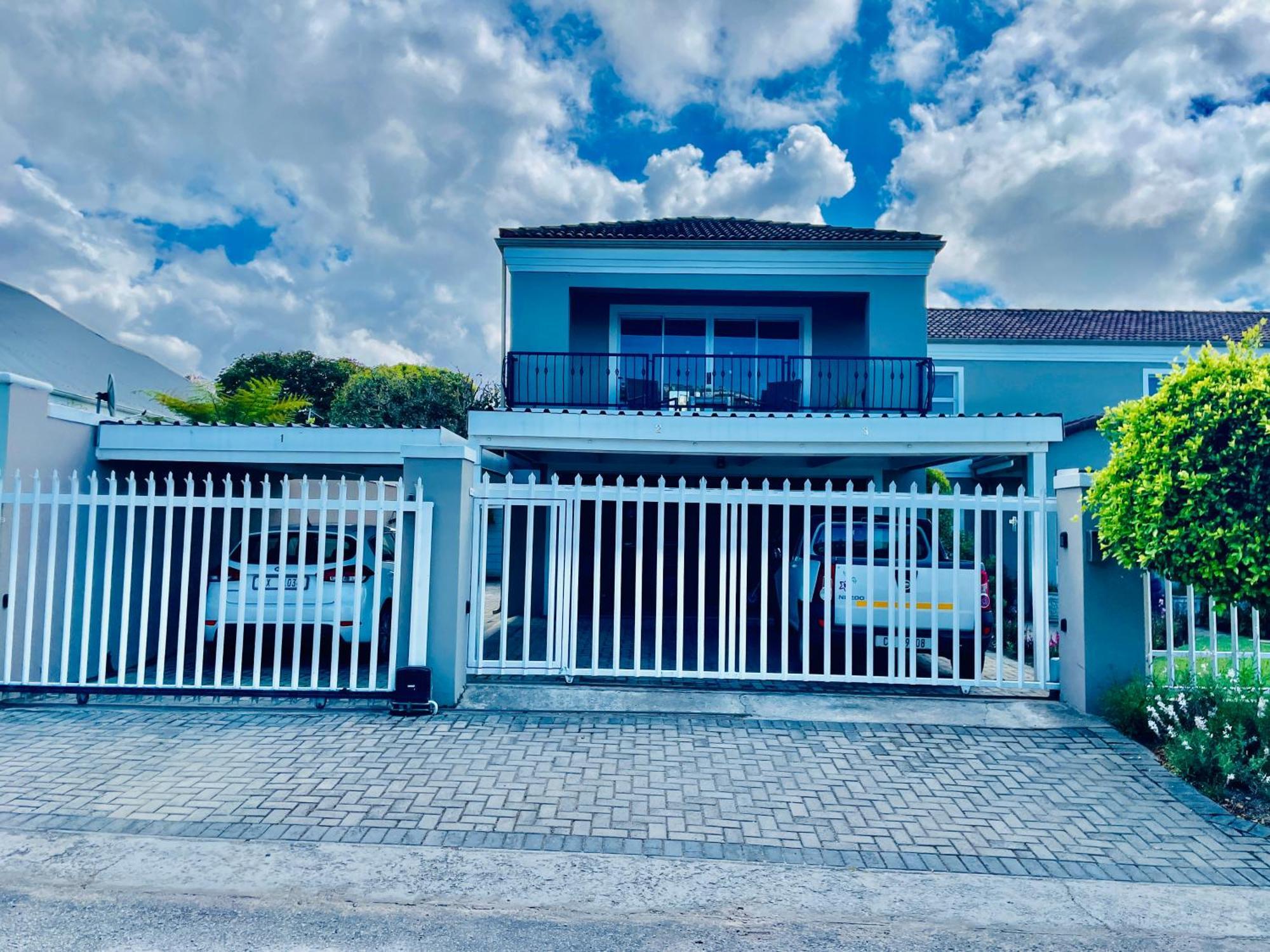 Calm Waters Guesthouse เพลตเตนเบิร์กเบย์ ภายนอก รูปภาพ