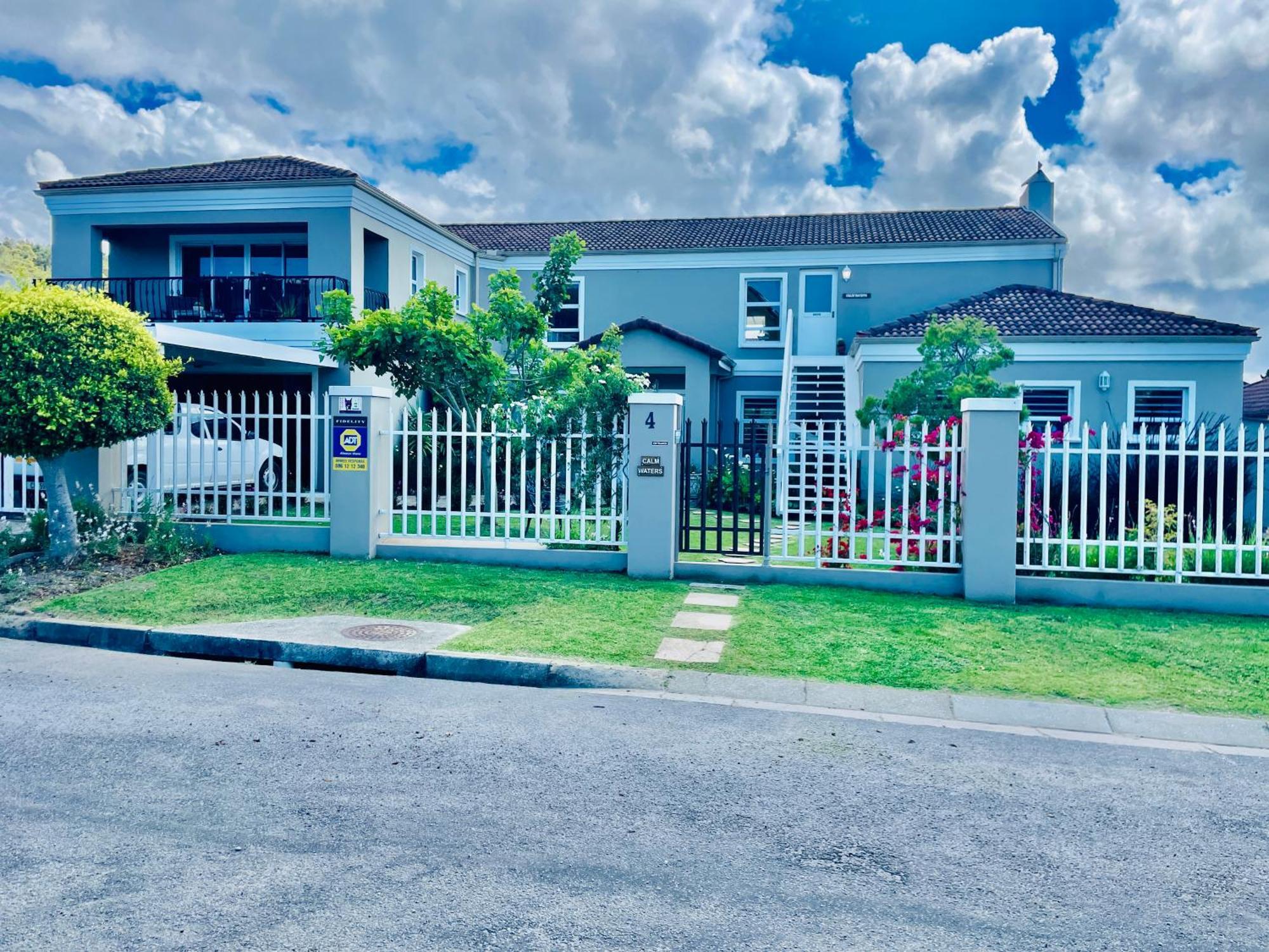 Calm Waters Guesthouse เพลตเตนเบิร์กเบย์ ภายนอก รูปภาพ