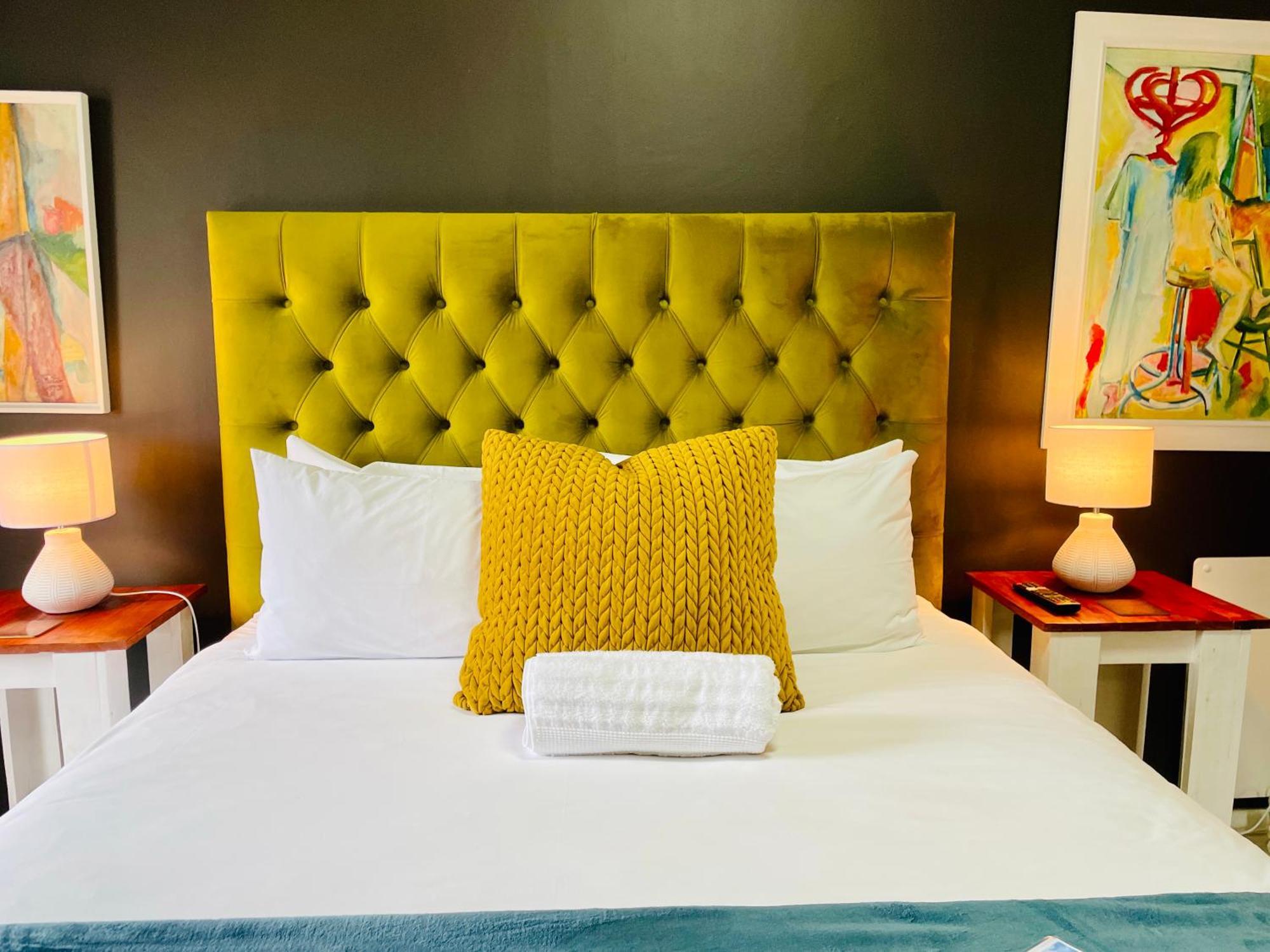 Calm Waters Guesthouse เพลตเตนเบิร์กเบย์ ห้อง รูปภาพ