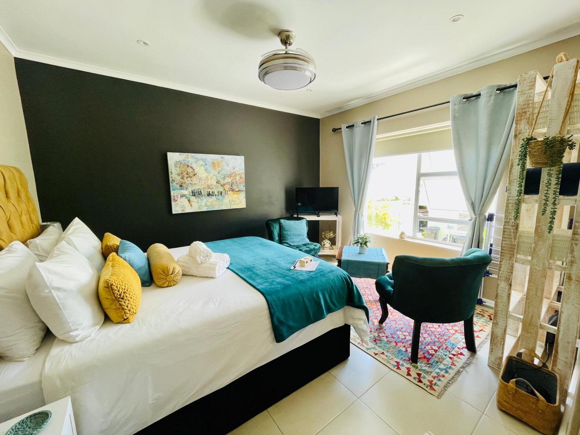Calm Waters Guesthouse เพลตเตนเบิร์กเบย์ ภายนอก รูปภาพ